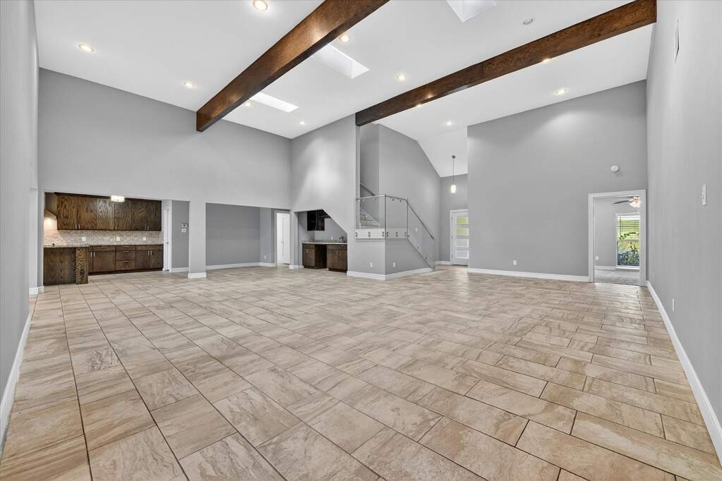 4 Bedroom Single Family Home/House's Image 7