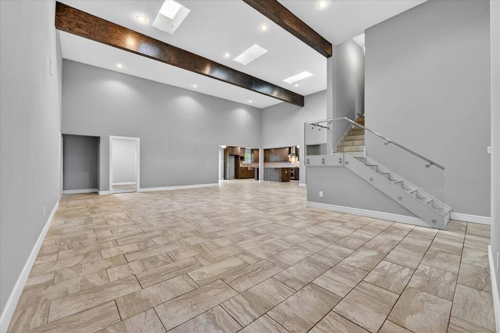 4 Bedroom Single Family Home/House's Image 9