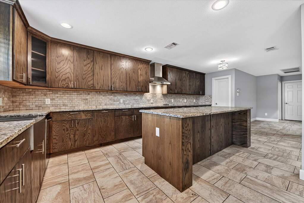 4 Bedroom Single Family Home/House's Image 14