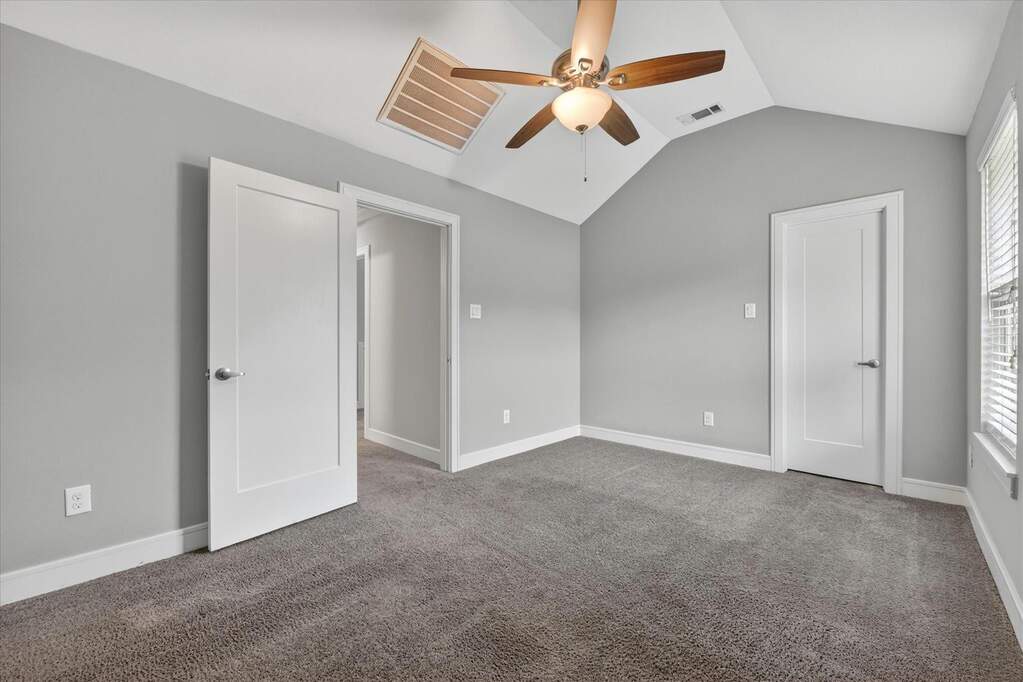 4 Bedroom Single Family Home/House's Image 29