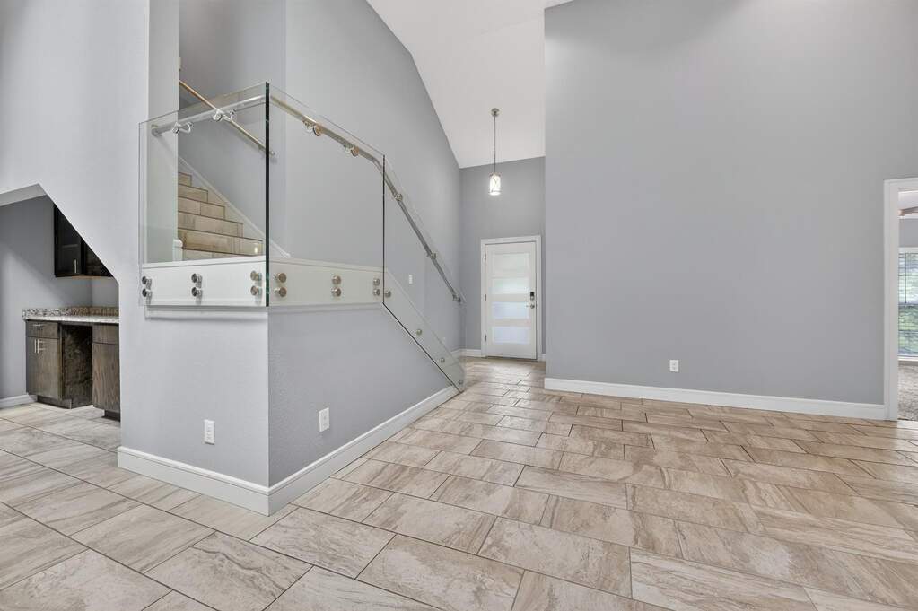 4 Bedroom Single Family Home/House's Image 6