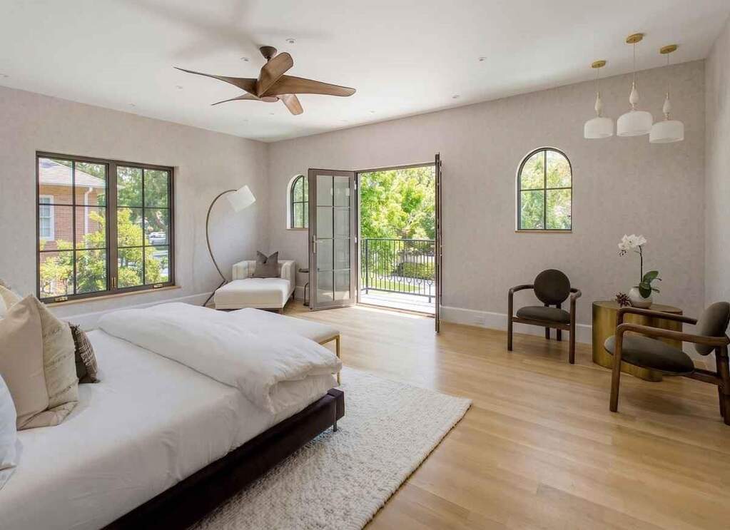 5 Bedroom Single Family Home/House's Image 21