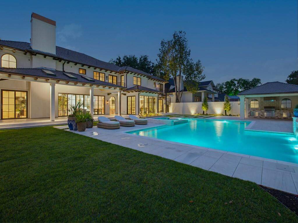 5 Bedroom Single Family Home/House's Image 35