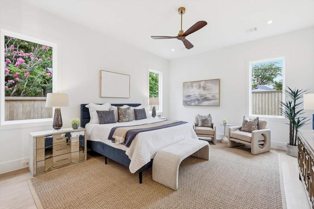 5 Bedroom Single Family Home/House's Image 13