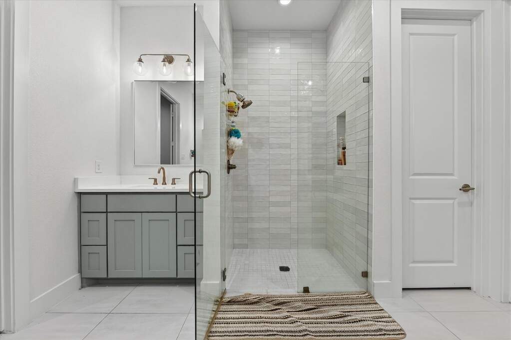 4 Bedroom Single Family Home/House's Image 15