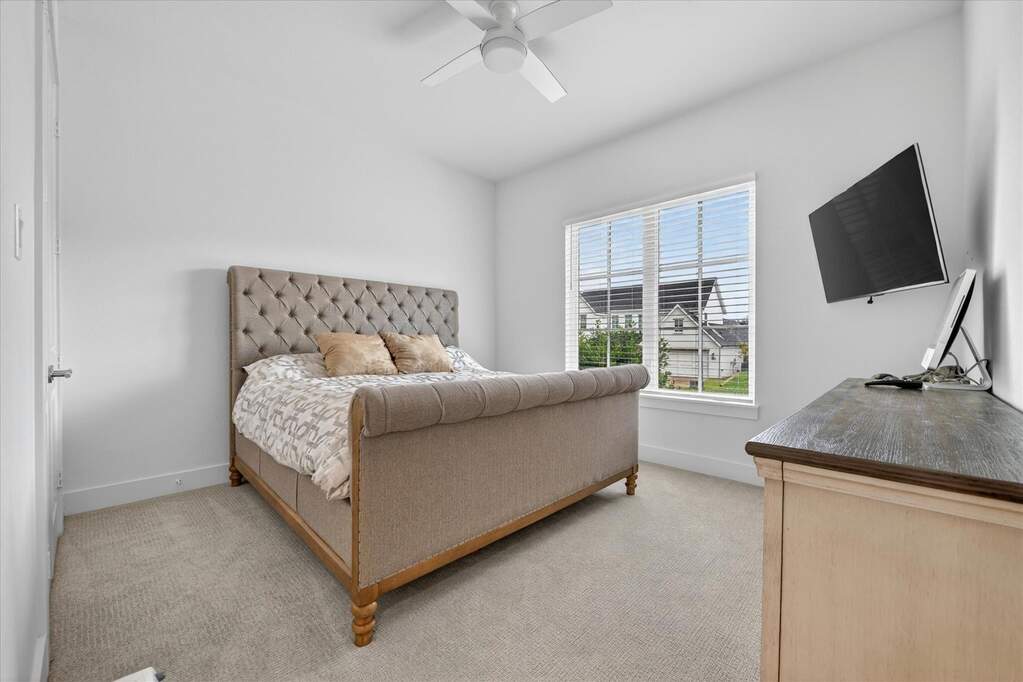 4 Bedroom Single Family Home/House's Image 23