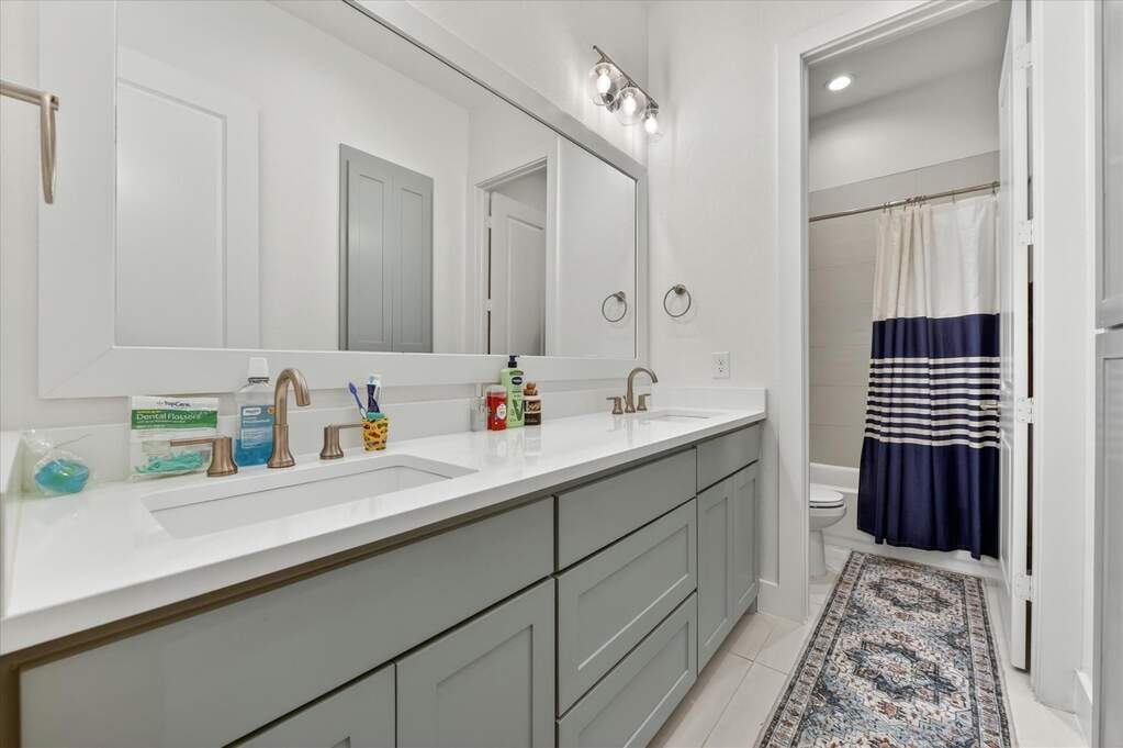 4 Bedroom Single Family Home/House's Image 25