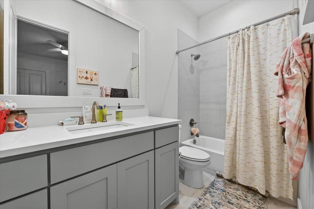 4 Bedroom Single Family Home/House's Image 30