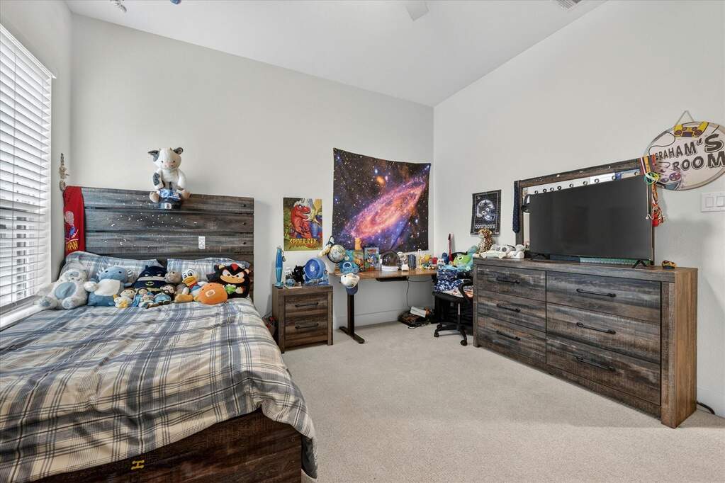 4 Bedroom Single Family Home/House's Image 32