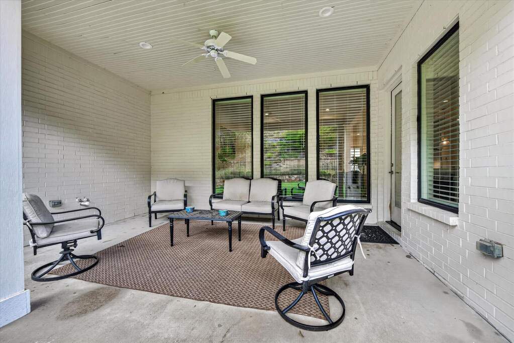 4 Bedroom Single Family Home/House's Image 34