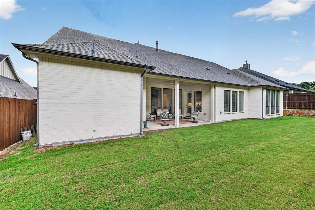 4 Bedroom Single Family Home/House's Image 35
