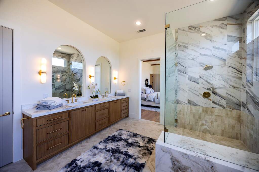 4 Bedroom Single Family Home/House's Image 24