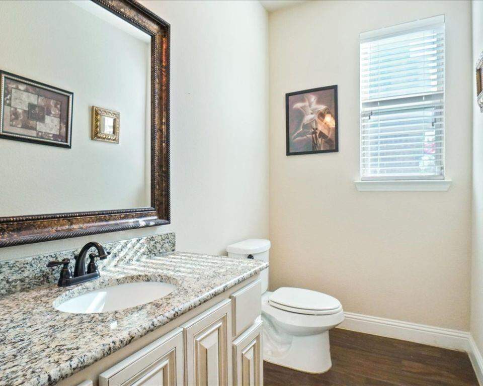 4 Bedroom Single Family Home/House's Image 16