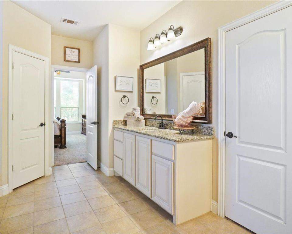 4 Bedroom Single Family Home/House's Image 21