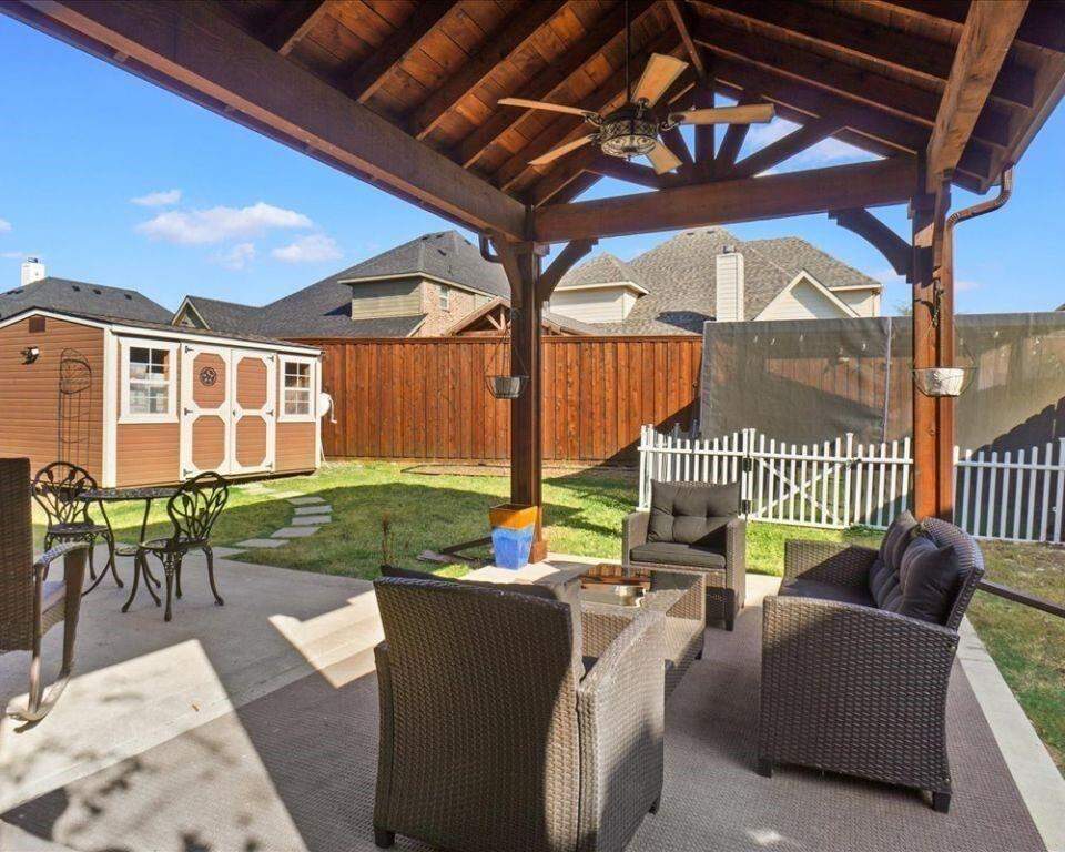 4 Bedroom Single Family Home/House's Image 28