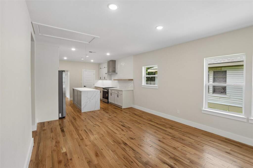 4 Bedroom Single Family Home/House's Image 13
