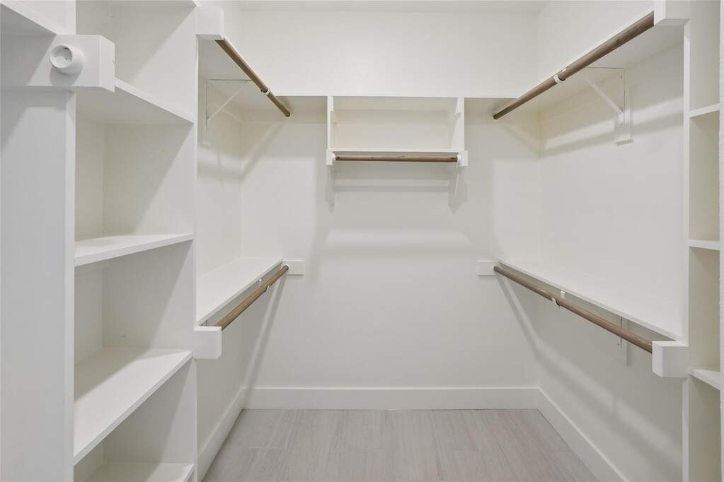 4 Bedroom Single Family Home/House's Image 20