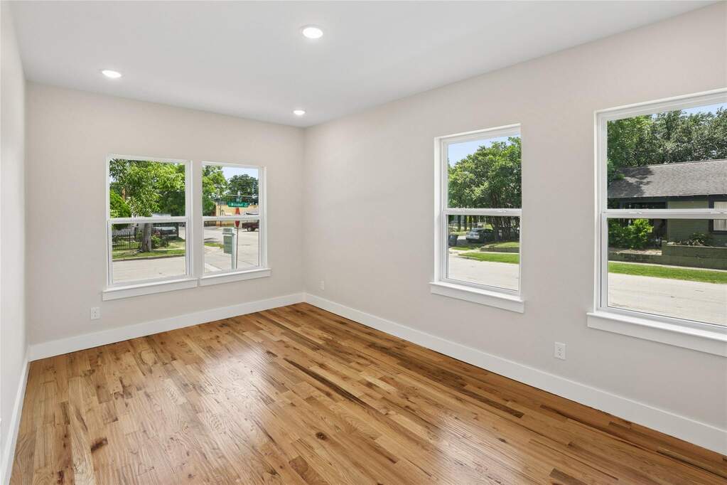 4 Bedroom Single Family Home/House's Image 27