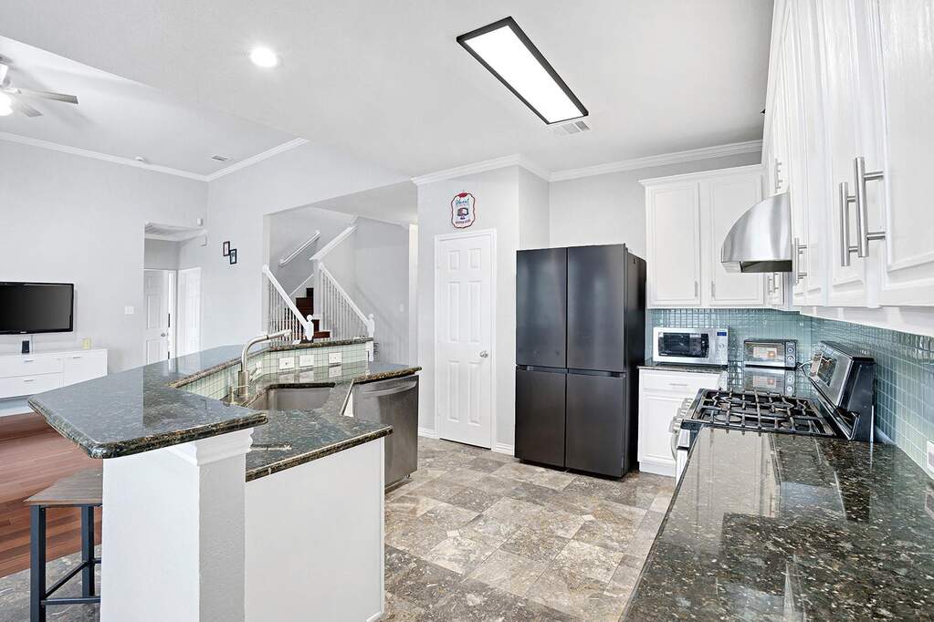 4 Bedroom Single Family Home/House's Image 10