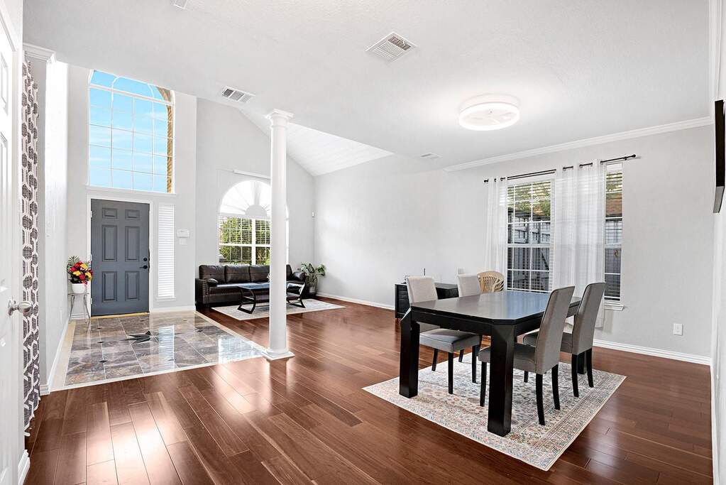 4 Bedroom Single Family Home/House's Image 20