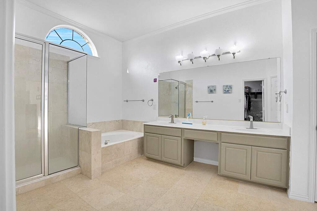 4 Bedroom Single Family Home/House's Image 25