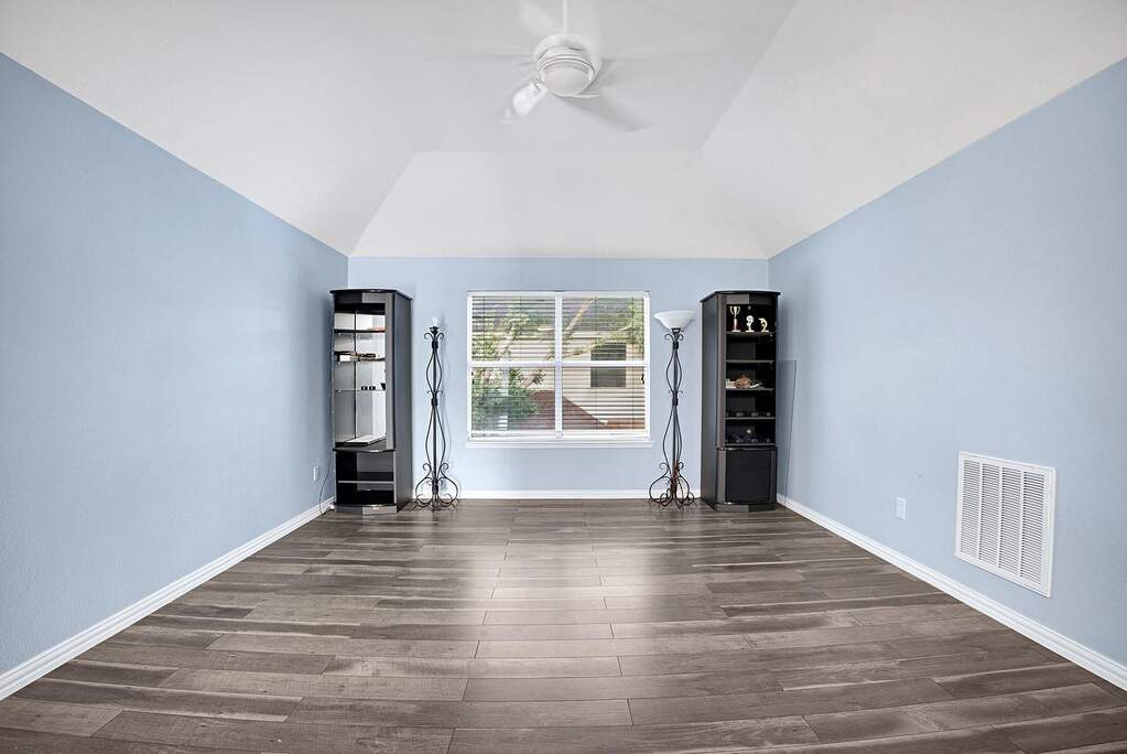 4 Bedroom Single Family Home/House's Image 31