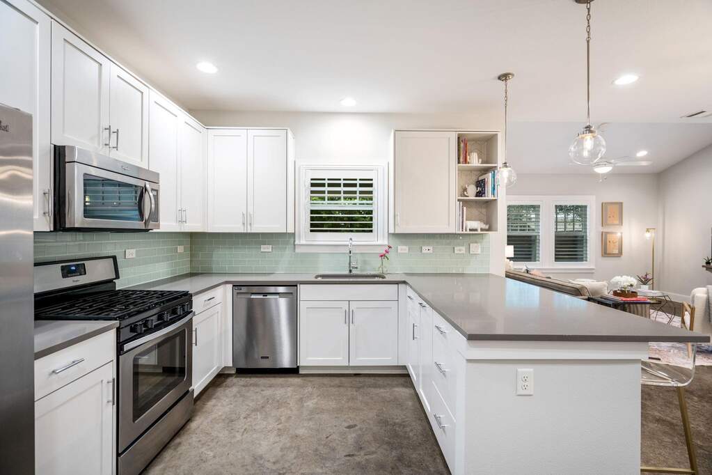 3 Bedroom Single Family Home/House's Image 7