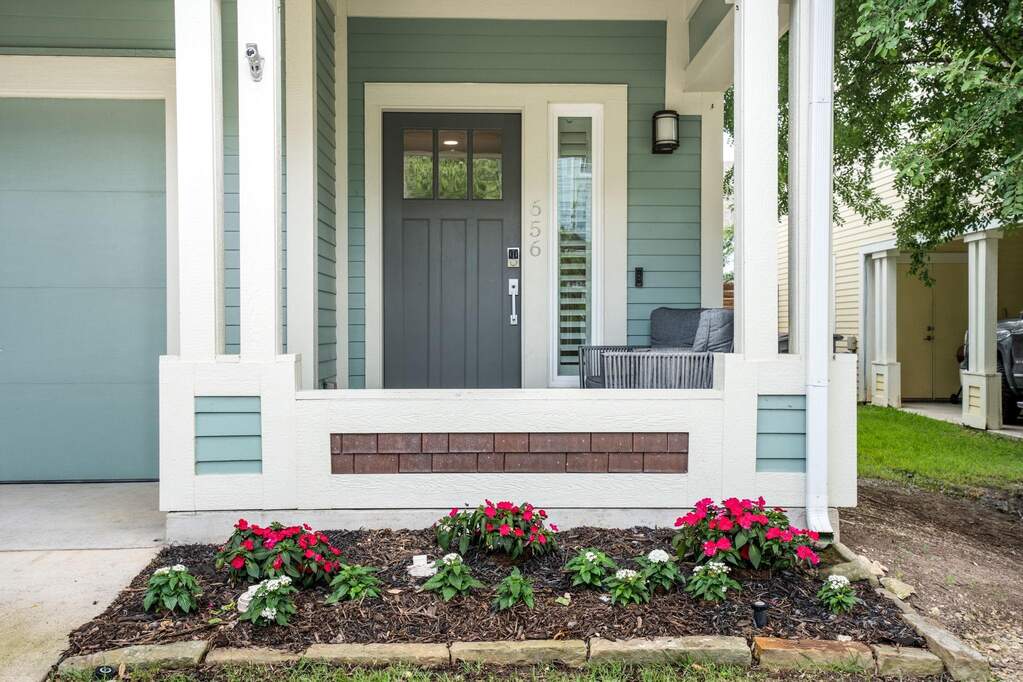 Beautiful curb appeal with fresh exterior details.
