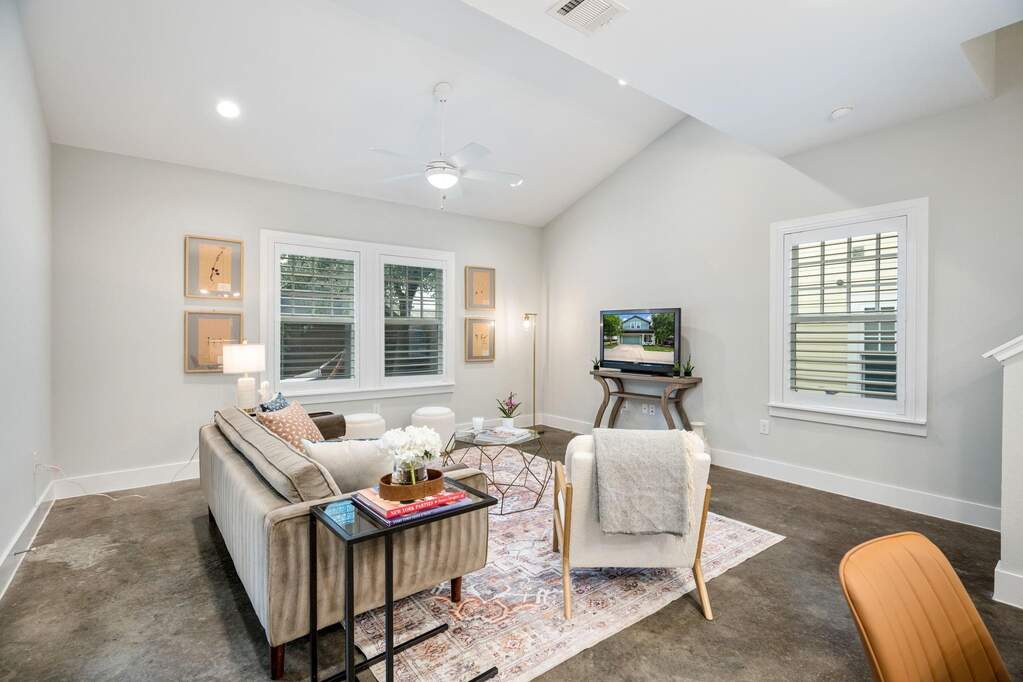3 Bedroom Single Family Home/House's Image 3