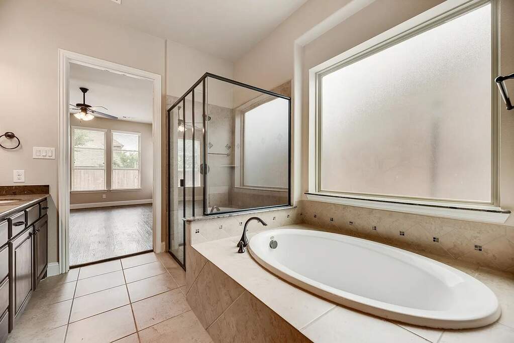 4 Bedroom Single Family Home/House's Image 13