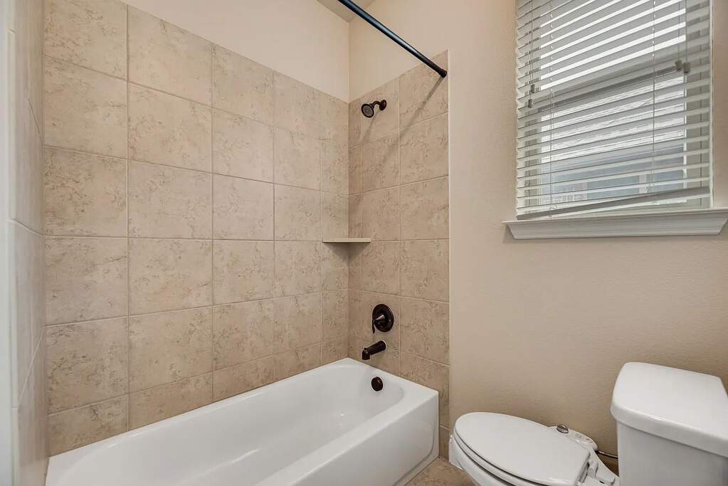 4 Bedroom Single Family Home/House's Image 21