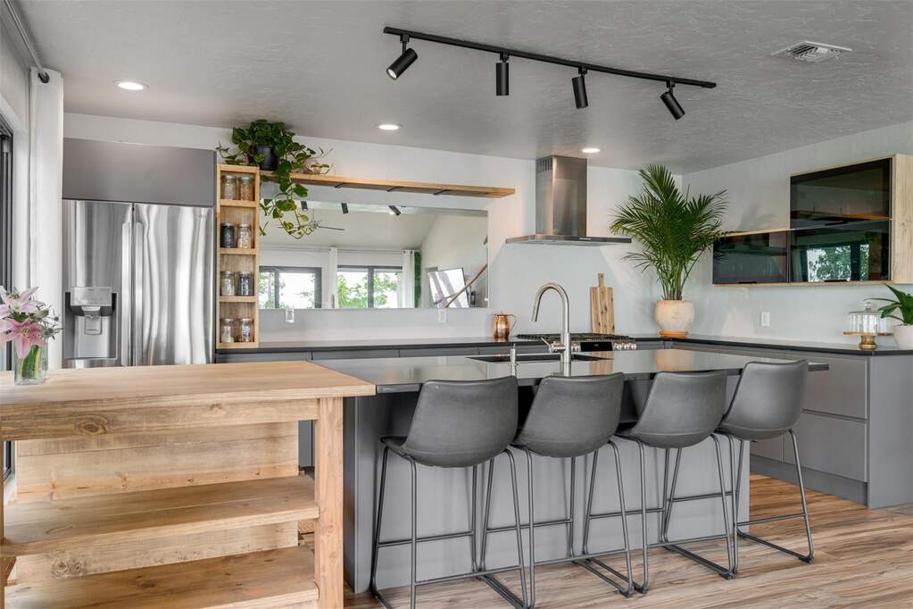 3 Bedroom Single Family Home/House's Image 9