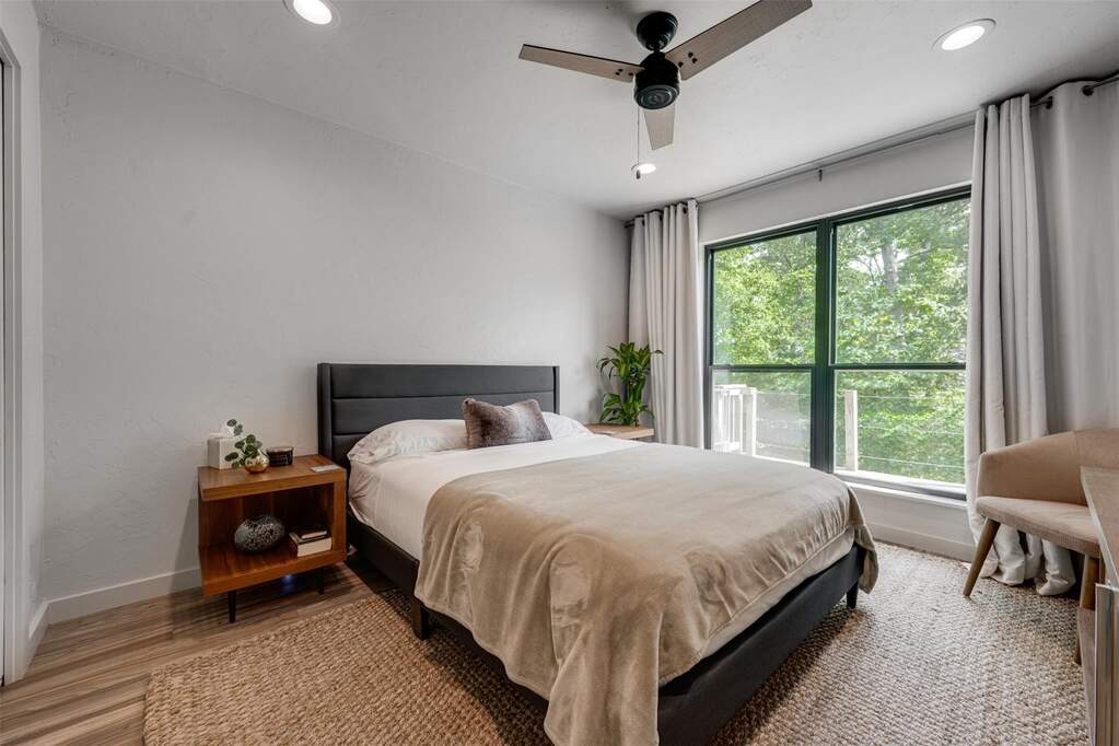 3 Bedroom Single Family Home/House's Image 16