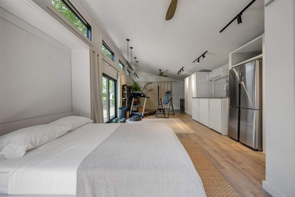 3 Bedroom Single Family Home/House's Image 24