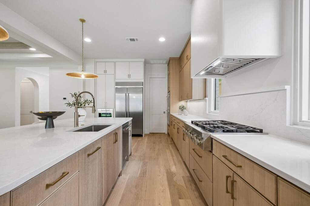 4 Bedroom Single Family Home/House's Image 10