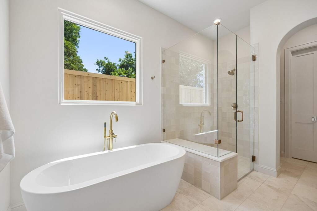 4 Bedroom Single Family Home/House's Image 17