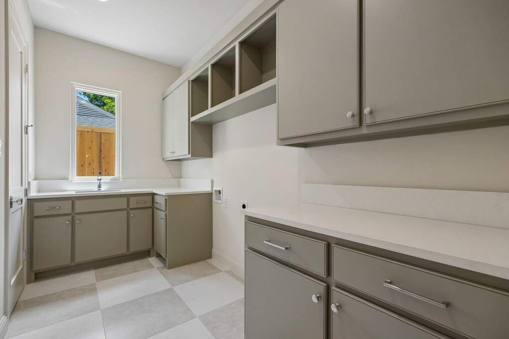 4 Bedroom Single Family Home/House's Image 21