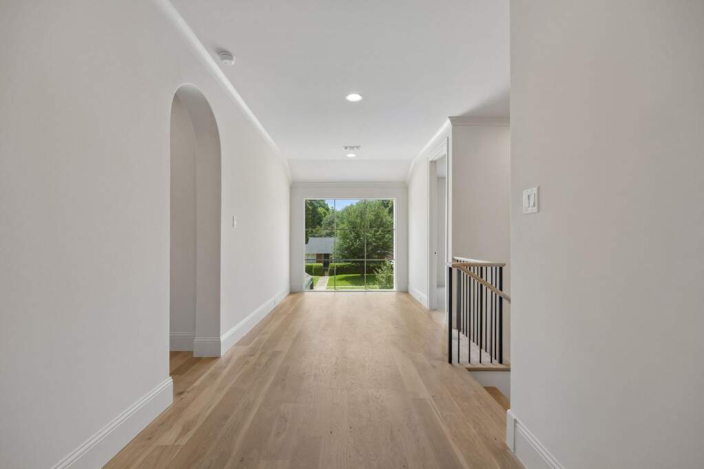 4 Bedroom Single Family Home/House's Image 22