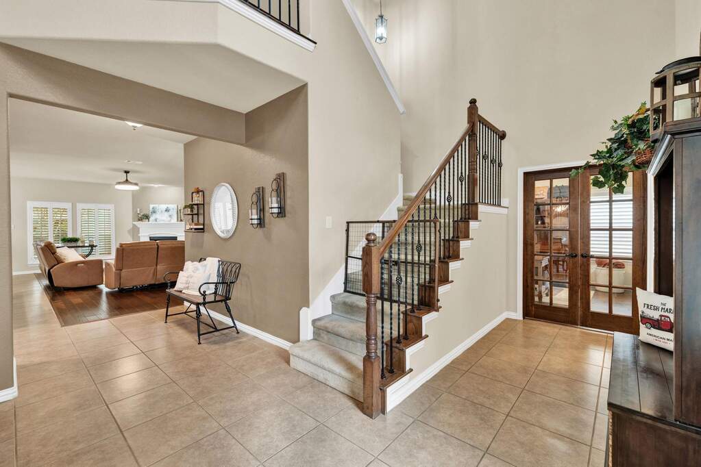 5 Bedroom Single Family Home/House's Image 18