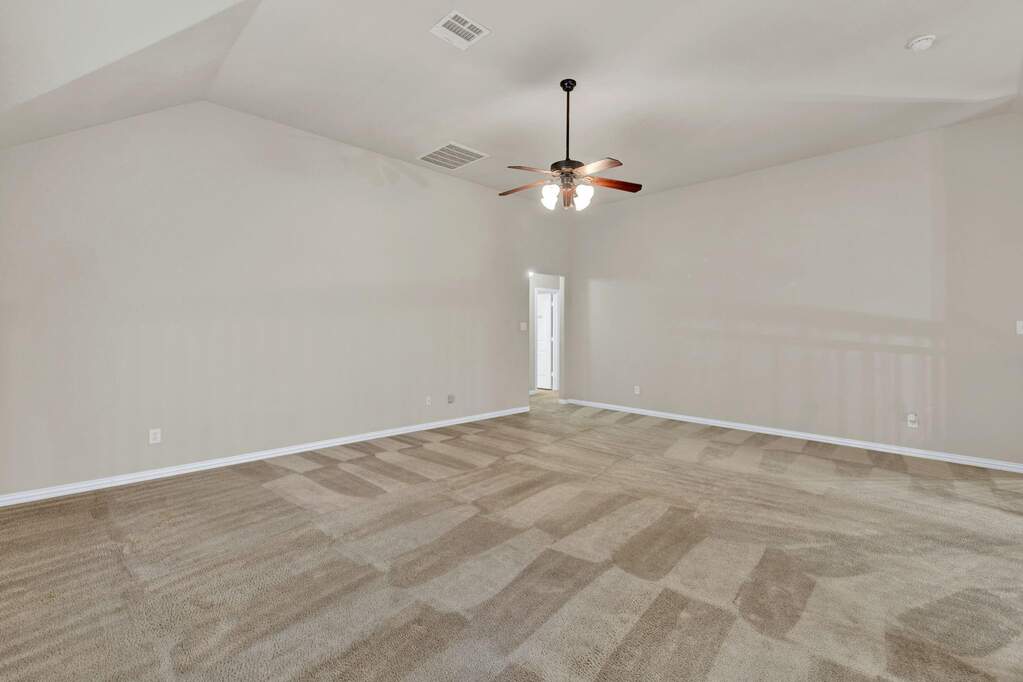 5 Bedroom Single Family Home/House's Image 19