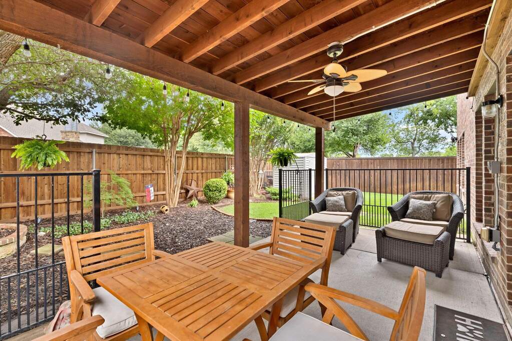 5 Bedroom Single Family Home/House's Image 28