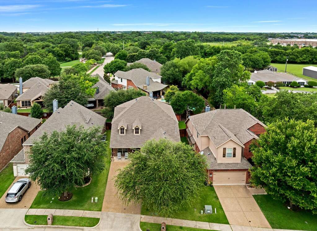 5 Bedroom Single Family Home/House's Image 32