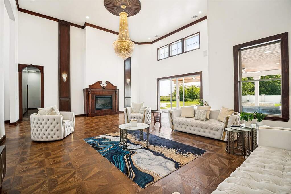 4 Bedroom Single Family Home/House's Image 9