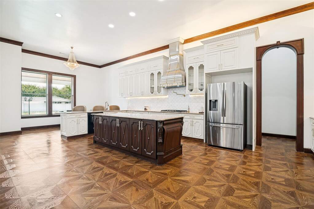 4 Bedroom Single Family Home/House's Image 10