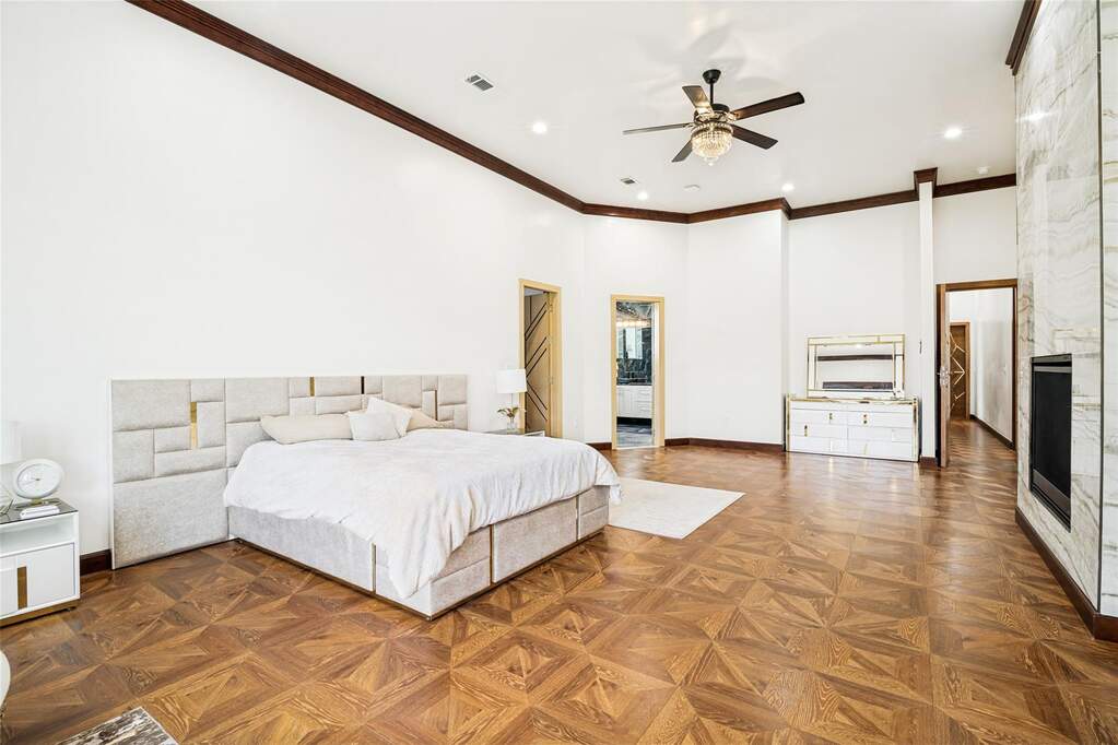 4 Bedroom Single Family Home/House's Image 15