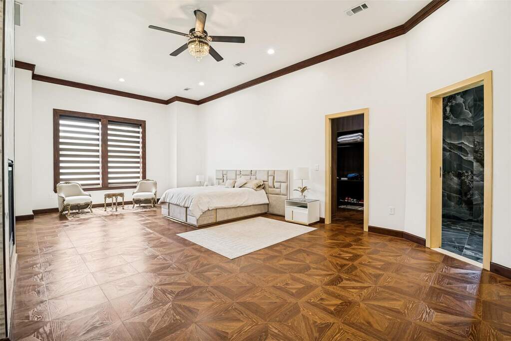4 Bedroom Single Family Home/House's Image 16