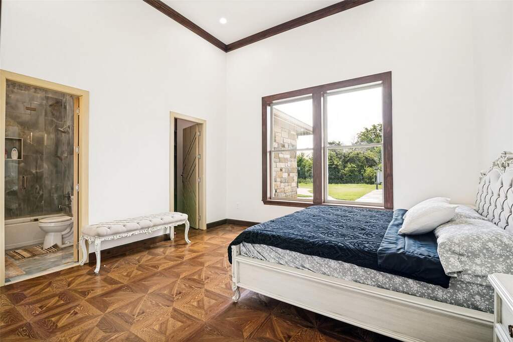 4 Bedroom Single Family Home/House's Image 20