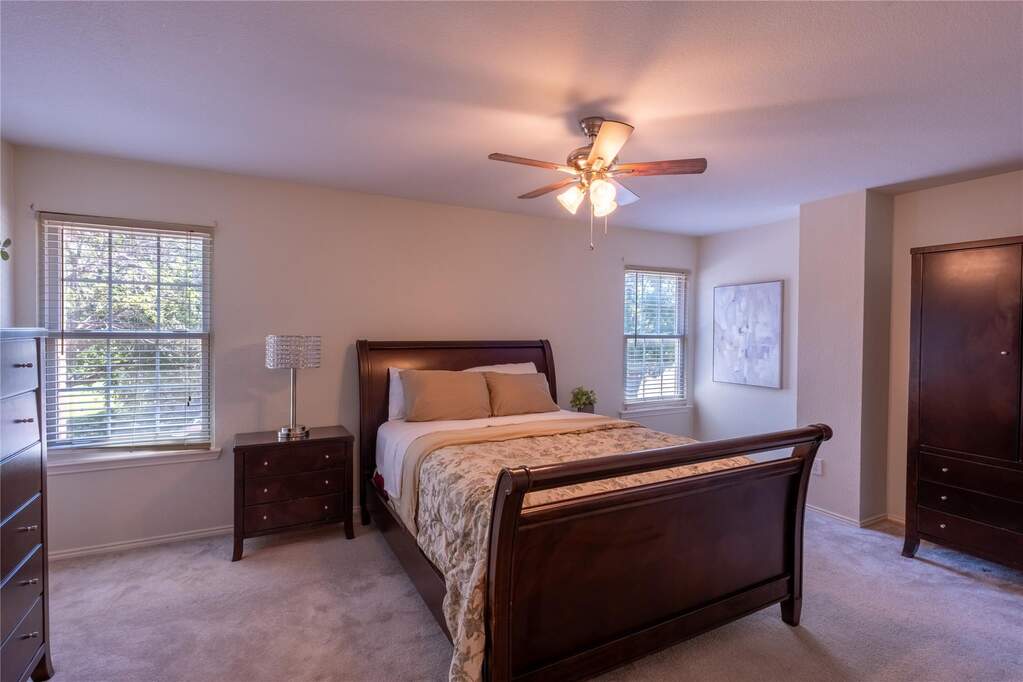 4 Bedroom Single Family Home/House's Image 11