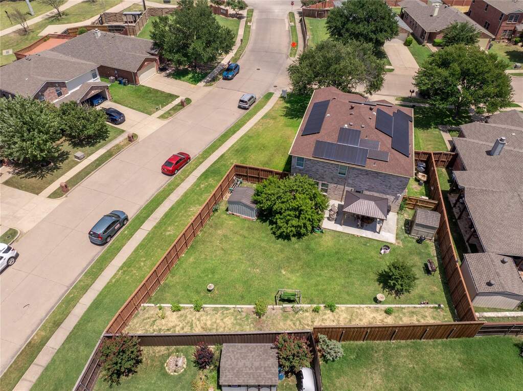 4 Bedroom Single Family Home/House's Image 17