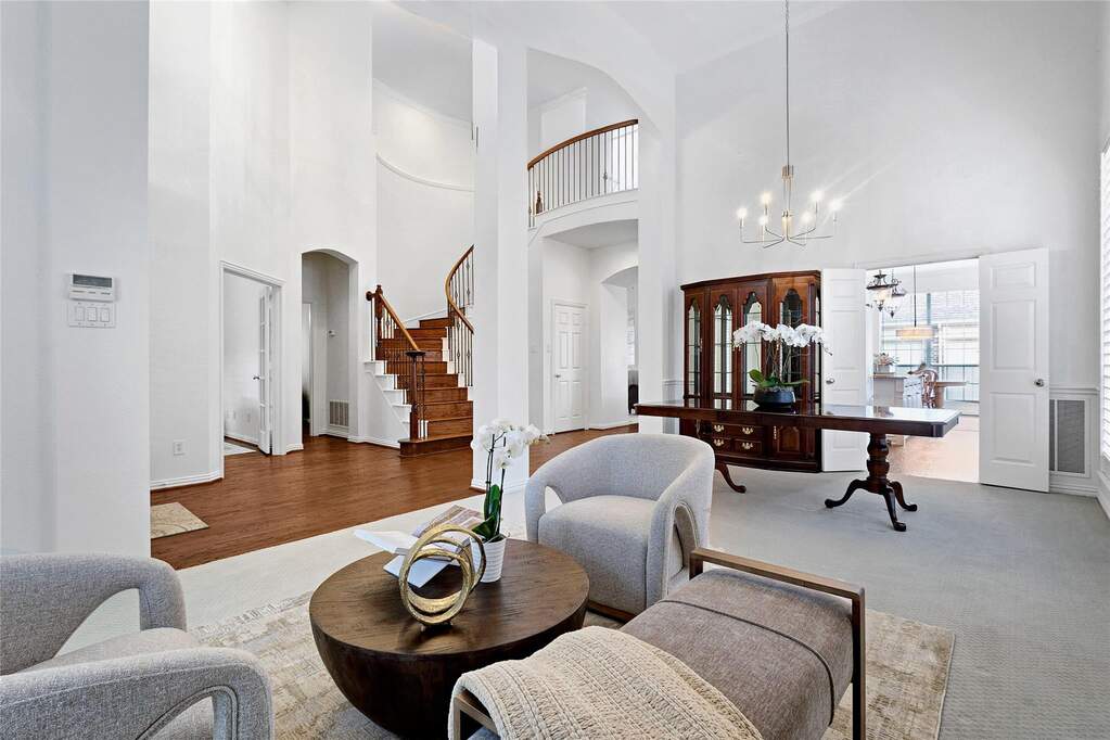 4 Bedroom Single Family Home/House's Image 8